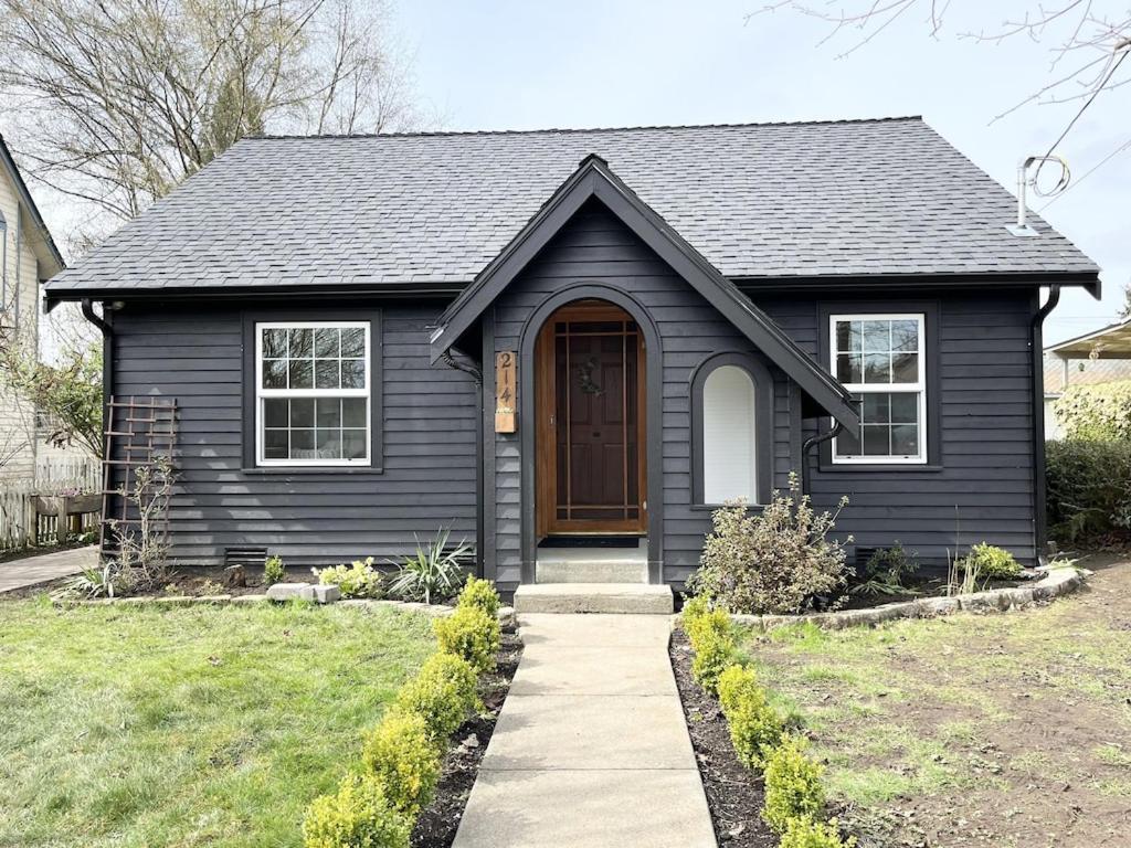 Modern 2 Bedroom Farmhouse Cottage With Hot Tub In สโนโฮมิช ภายนอก รูปภาพ